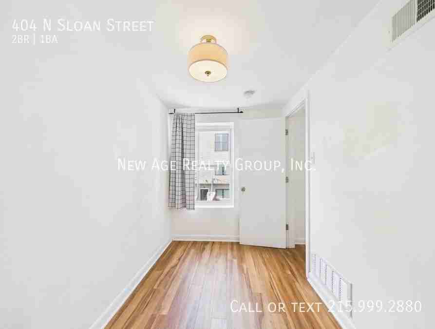 404 N Sloan St - Photo 7 of 13