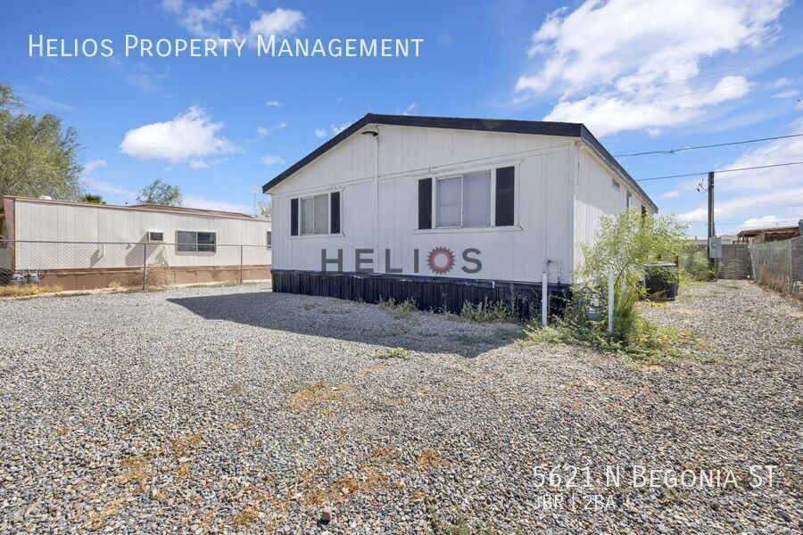 5621 N Begonia St - Photo 4 of 21