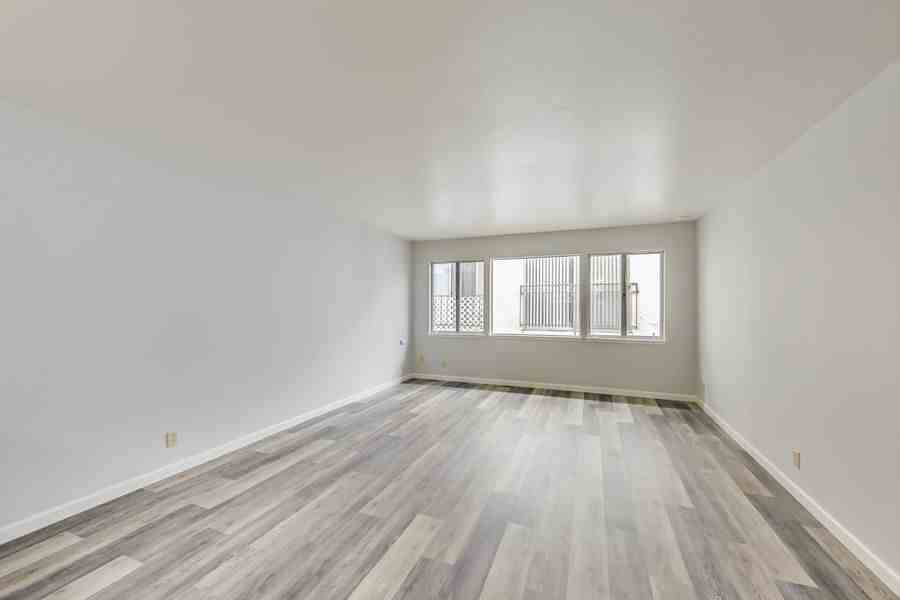 210 Athol Ave #18 - Photo 3 of 29