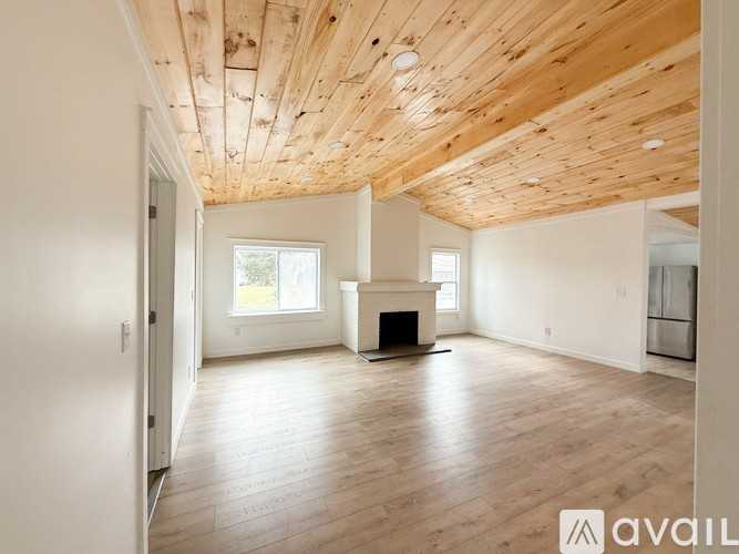 842 Lloyd Ave #NA - Photo 3 of 20