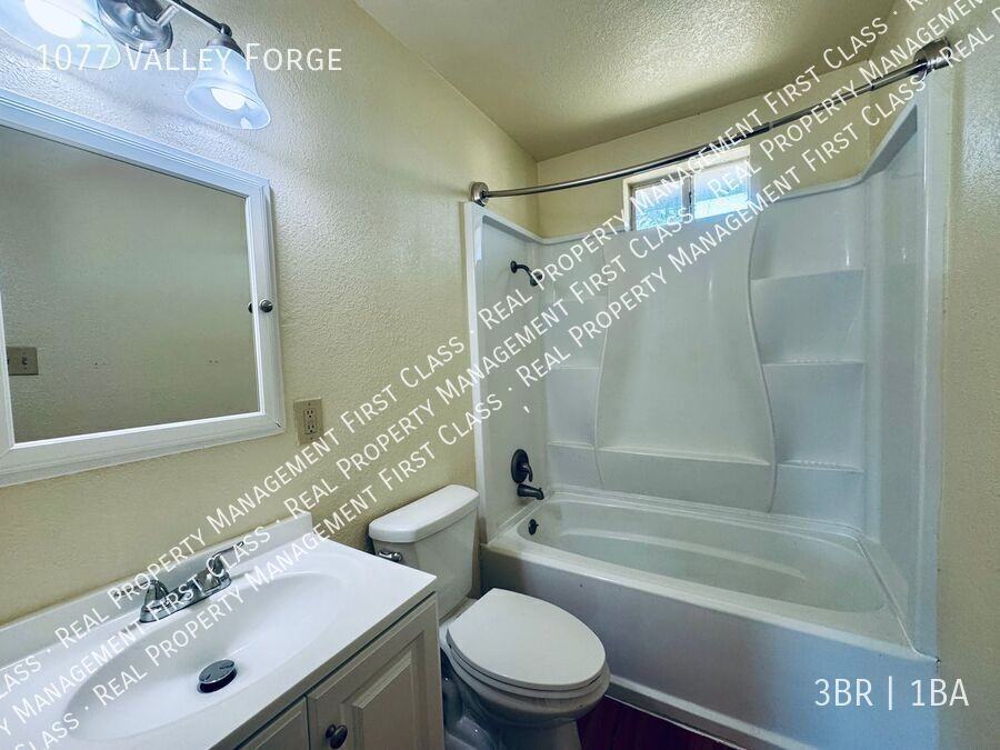 1077 Valley Forge Dr - Photo 6 of 12