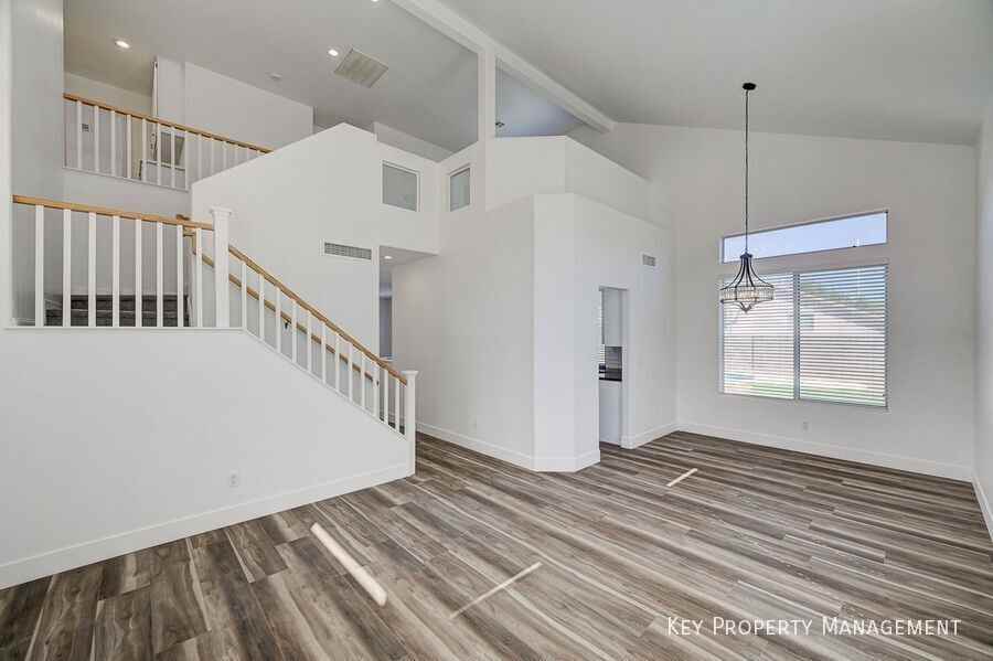 242 Farlin Cir - Photo 2 of 16