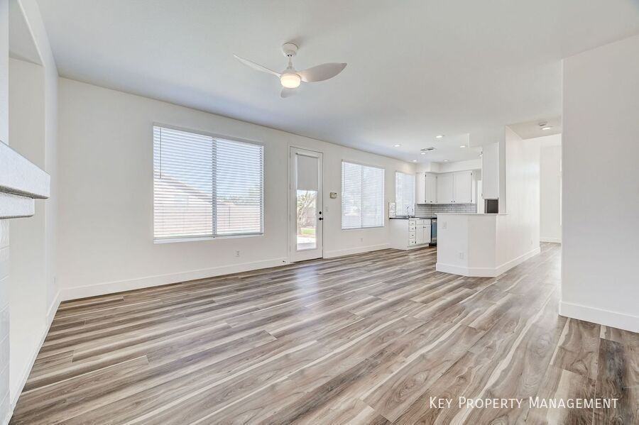 242 Farlin Cir - Photo 5 of 16