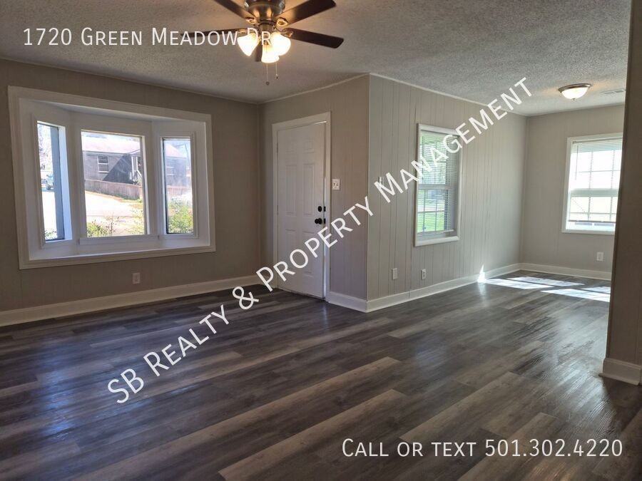 1720 Green Meadow Dr - Photo 3 of 19