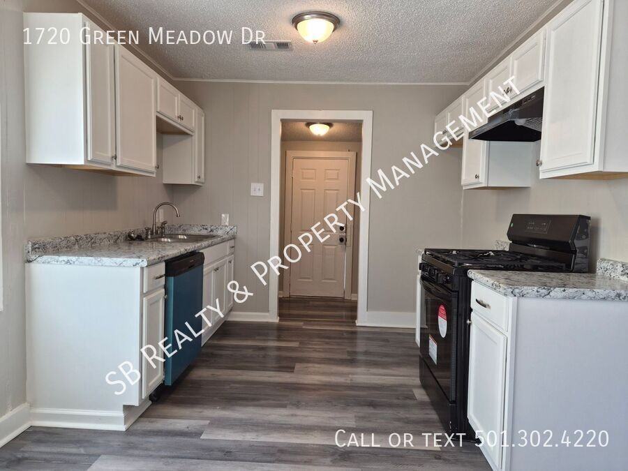 1720 Green Meadow Dr - Photo 7 of 19