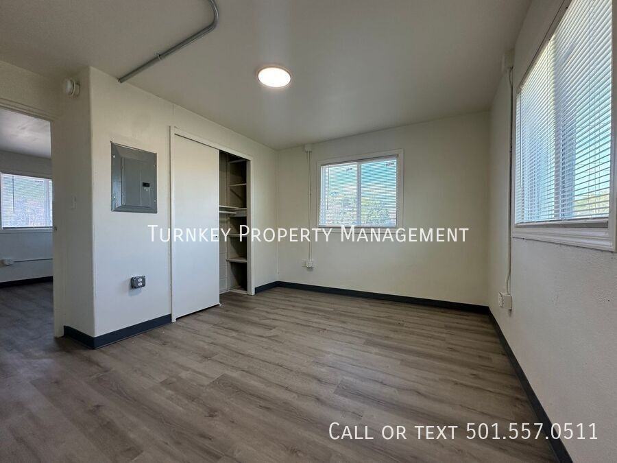 904 W 25th St #2 - Photo 2 of 8