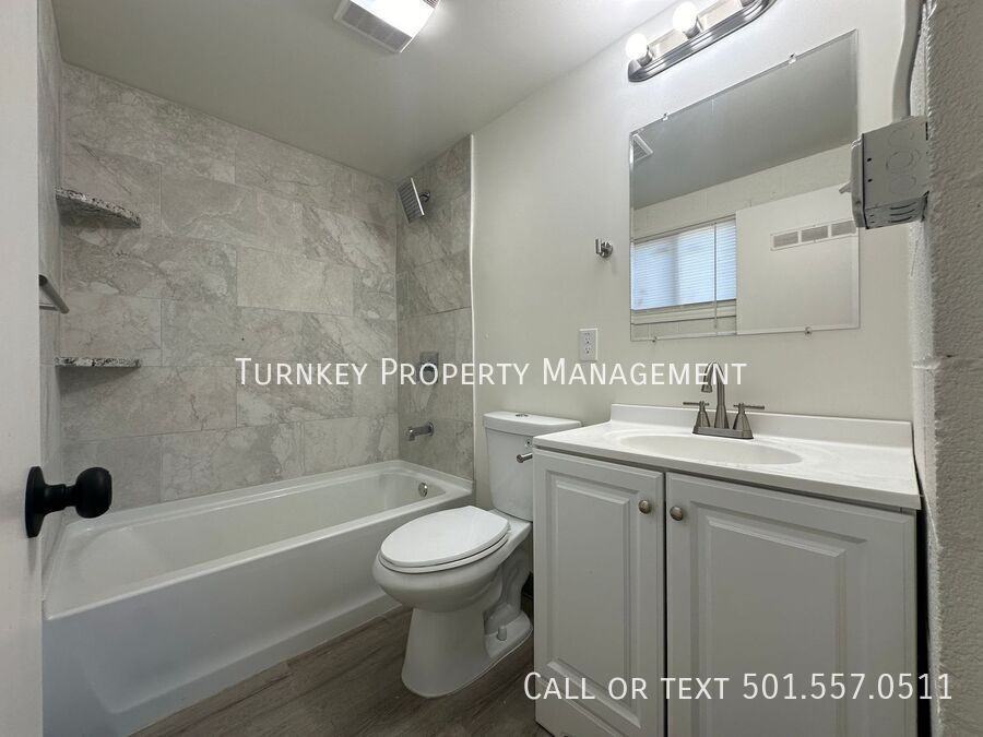 904 W 25th St #2 - Photo 3 of 8