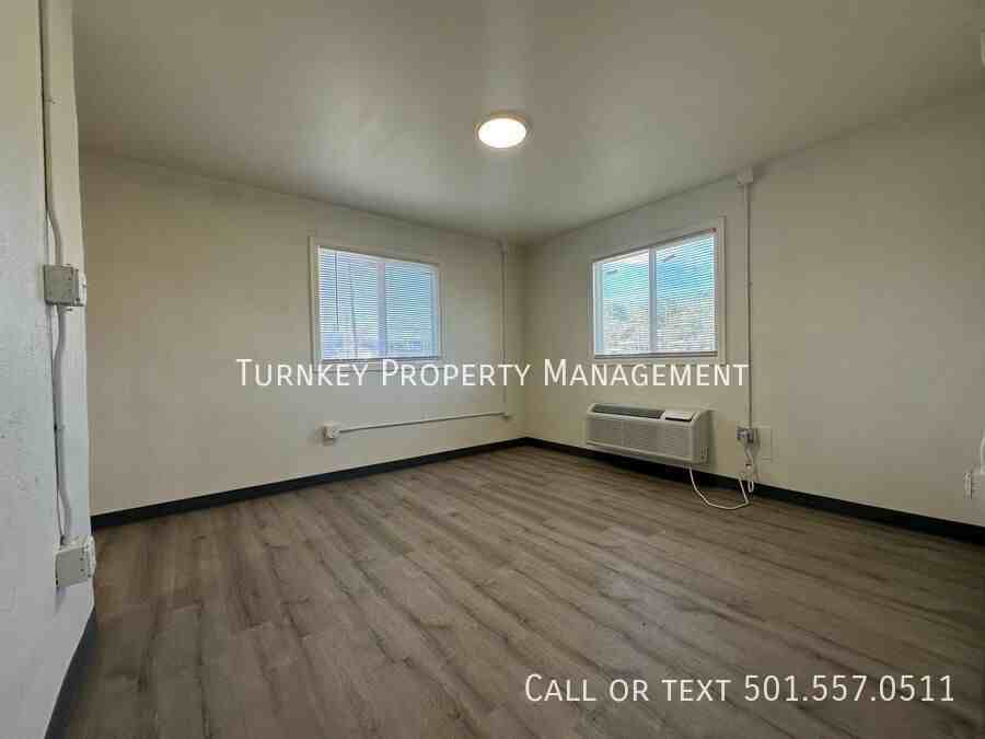 904 W 25th St #2 - Photo 4 of 8