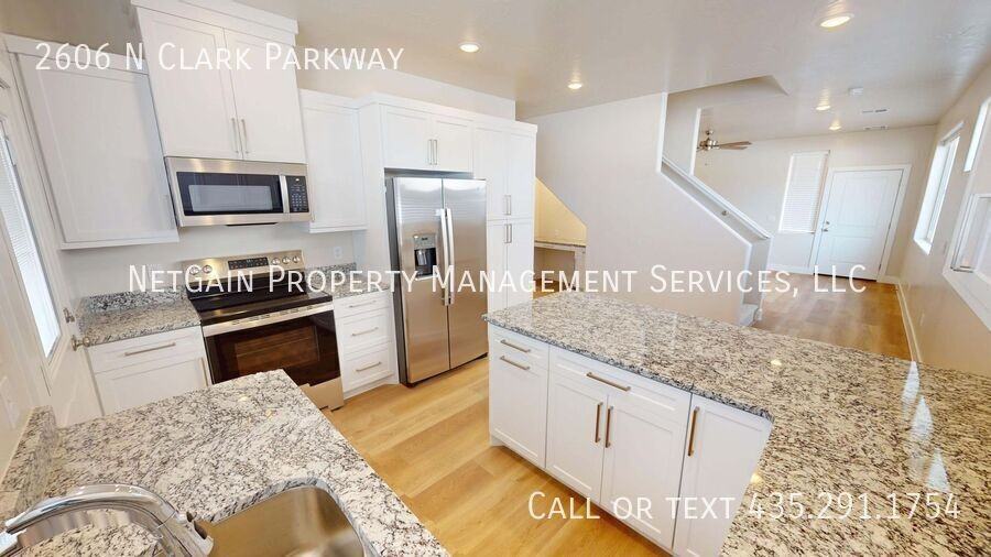 2606 N Clark Pkwy - Photo 6 of 35