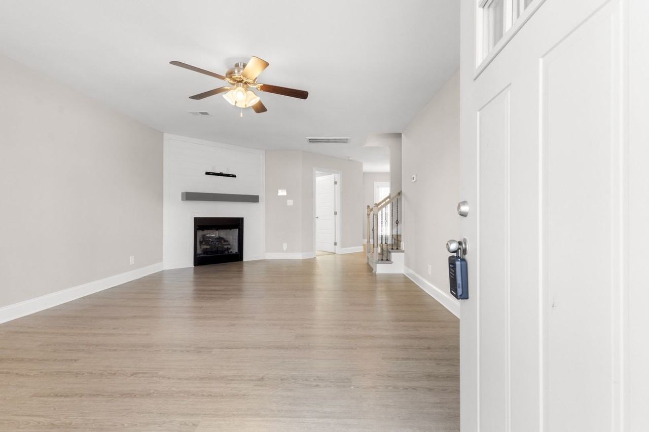 618 Battery Ct - Photo 7 of 39