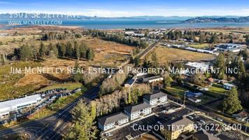 featured image of 1301 Se Jetty Ave #2D