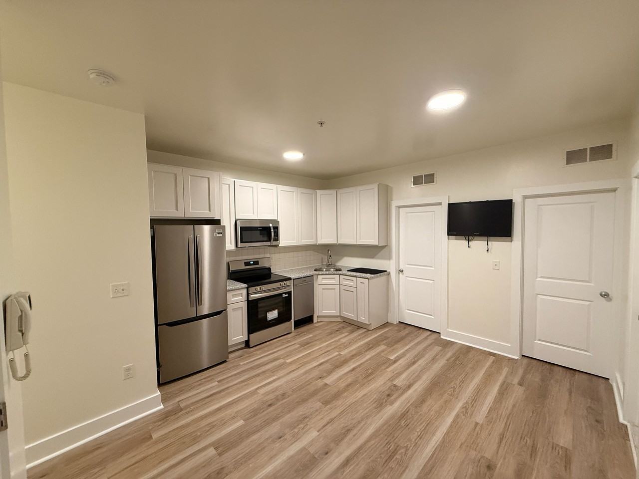 1434 N Carlisle St #2B - Photo 2 of 4