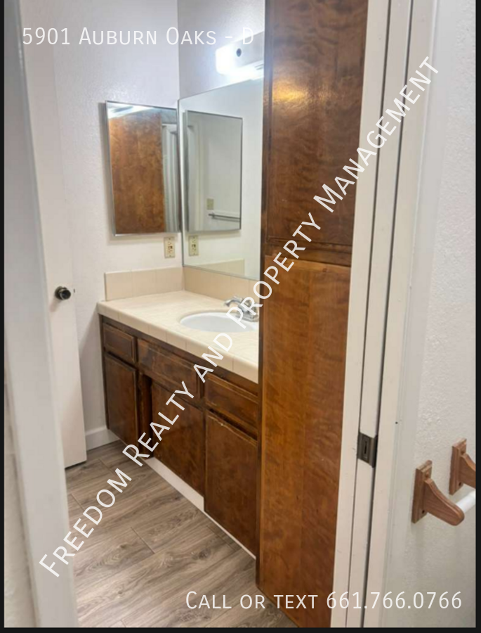 5901 Auburn Oaks Dr #D - Photo 5 of 14