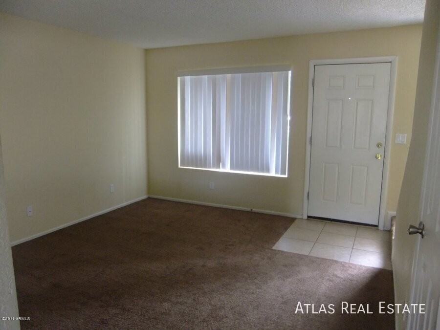 4828 W Orangewood Ave #103 - Photo 4 of 7