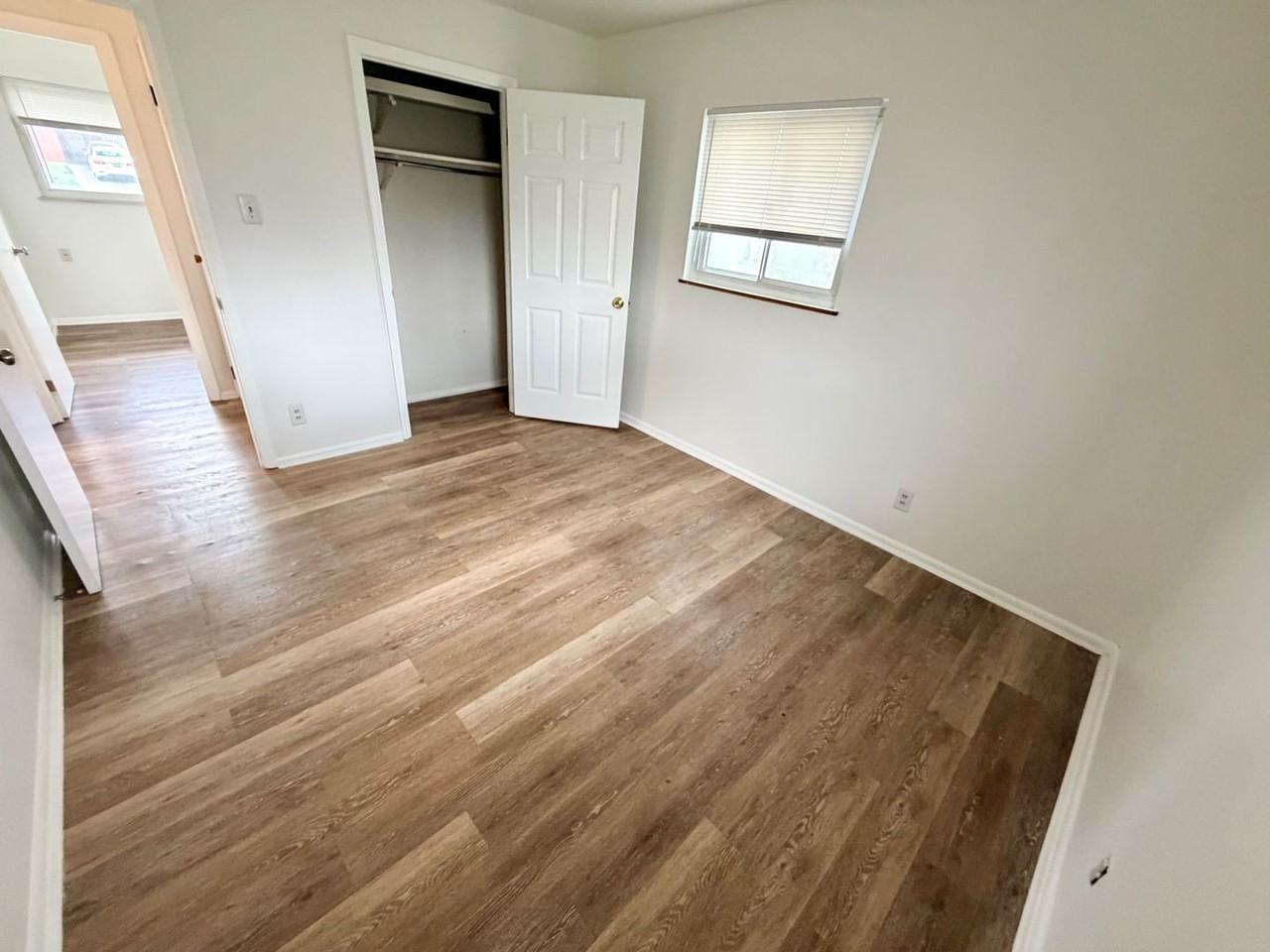 204 Mandalay Rd - Photo 3 of 15