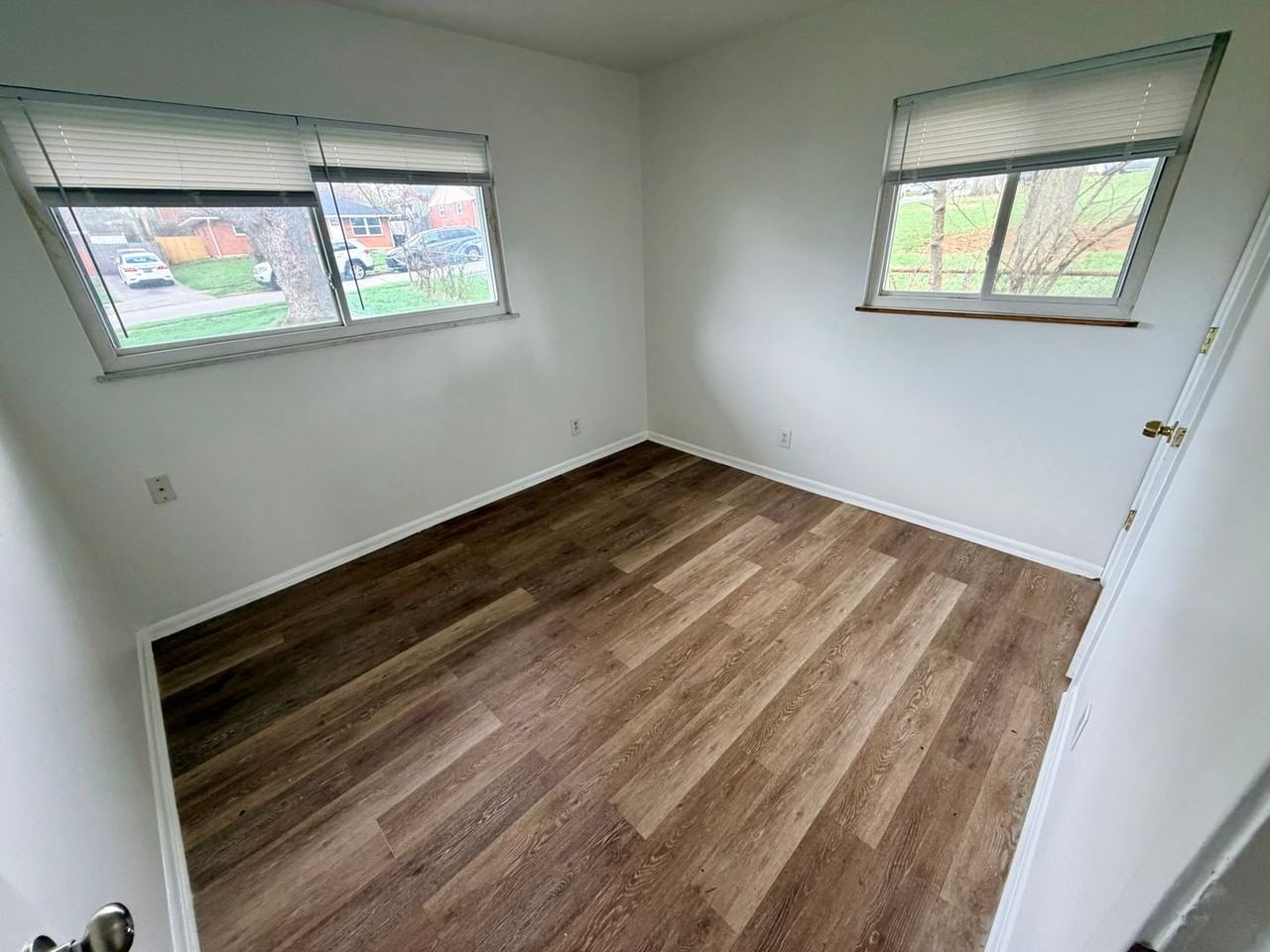 204 Mandalay Rd - Photo 7 of 15