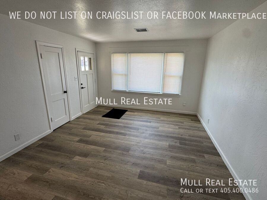 1801 Oxford Way - Photo 5 of 21