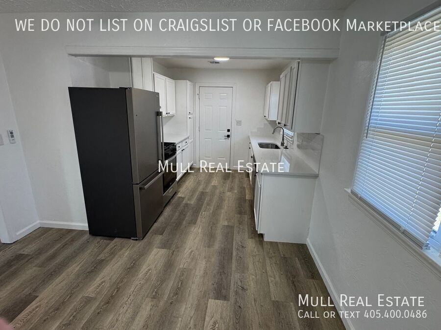 1801 Oxford Way - Photo 7 of 21