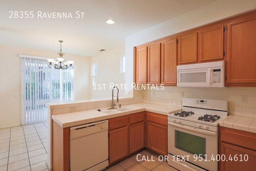 28355 Ravenna St - Photo 6 of 16