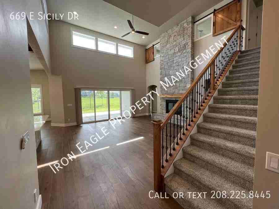 669 E Sicily Dr - Photo 4 of 45