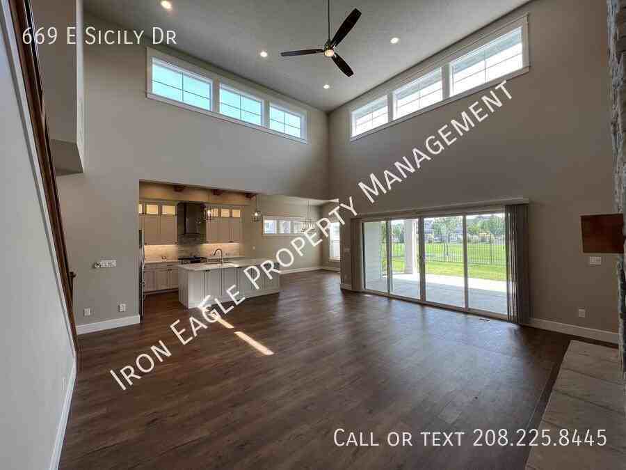 669 E Sicily Dr - Photo 6 of 45