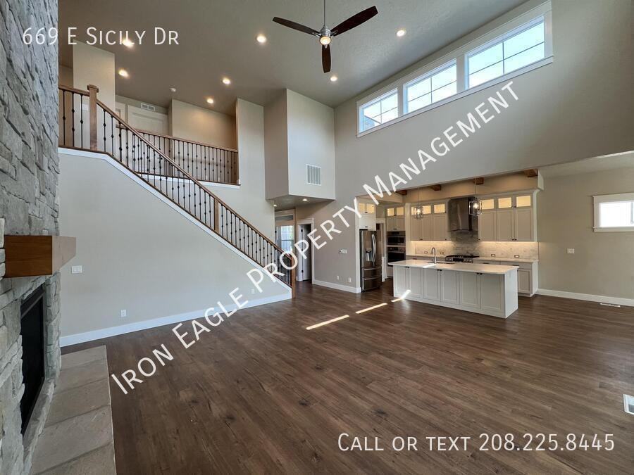 669 E Sicily Dr - Photo 7 of 45