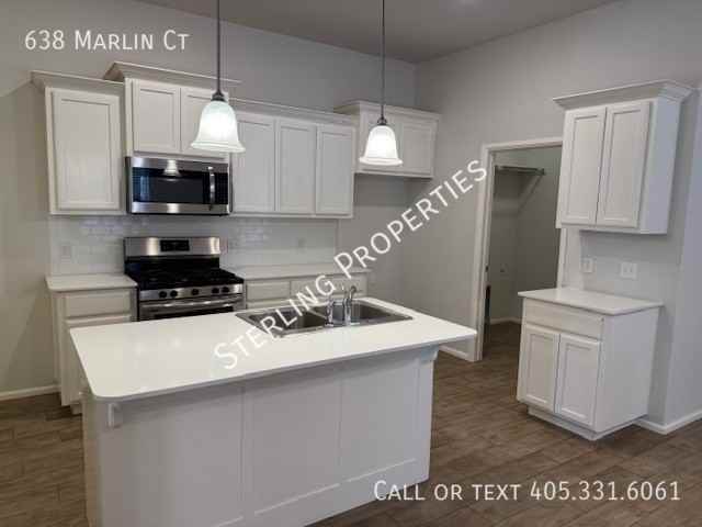 638 Marlin Ct - Photo 4 of 30