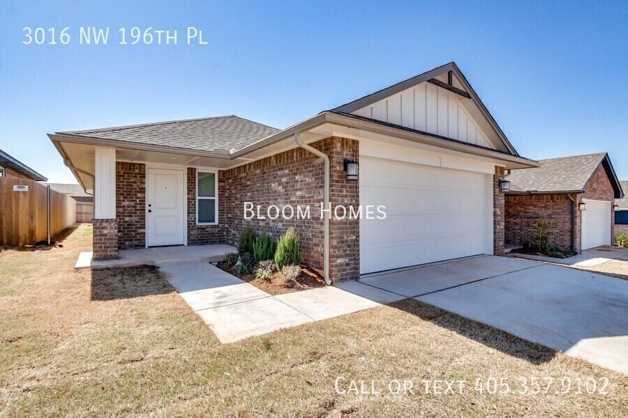 3016 Nw 196th Pl - Photo 2 of 30