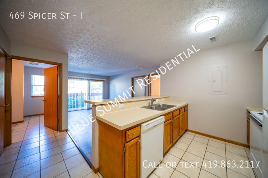 469 Spicer St #I - Photo 6 of 11