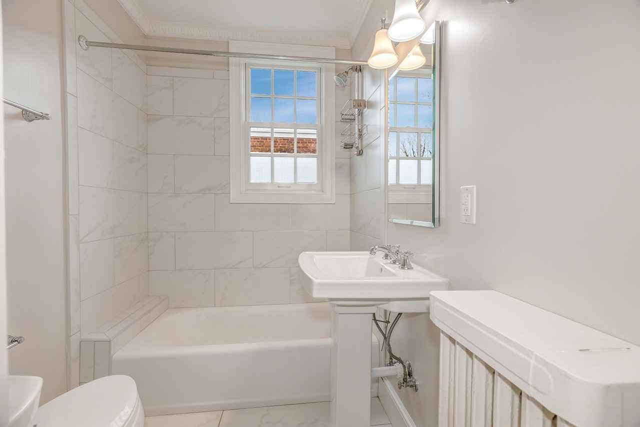 2911 28th St Nw - Photo 7 of 32