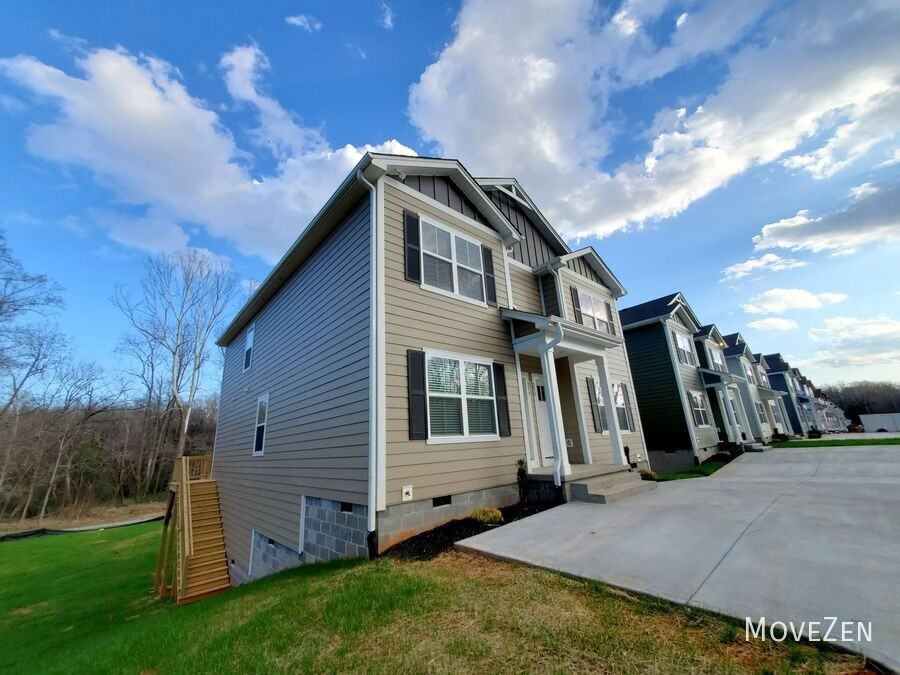 275 Vanderbilt Rd - Photo 6 of 34