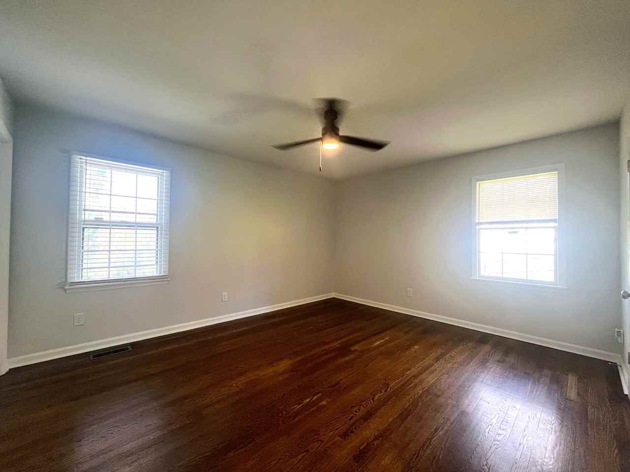 2211 Linde St Nw #1 - Photo 4 of 21