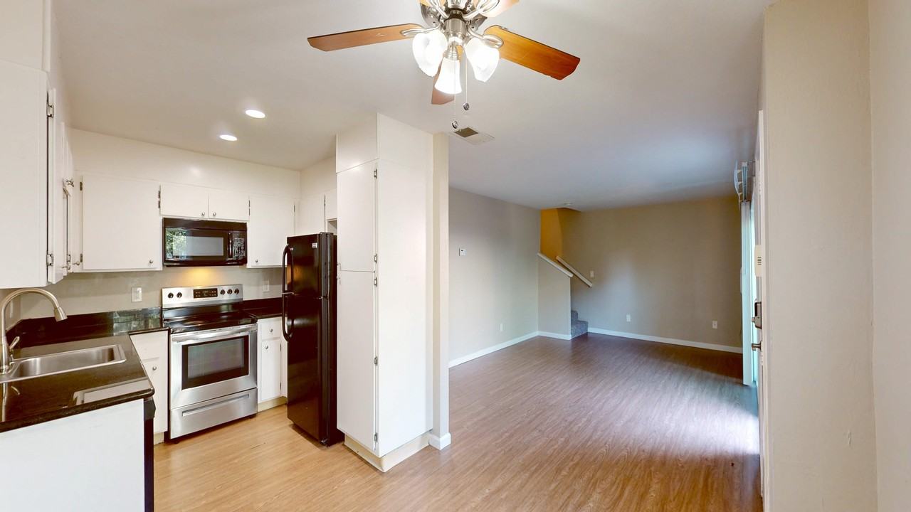 380 Alameda Del Prado #G - Photo 4 of 17