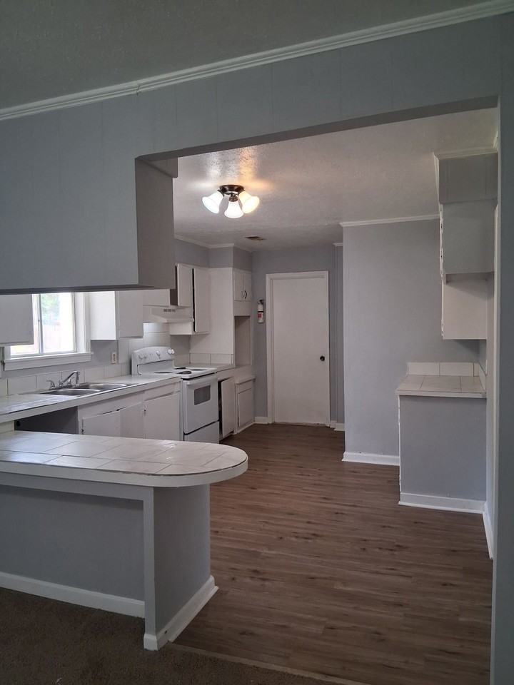 1933 Wisteria Dr - Photo 5 of 14