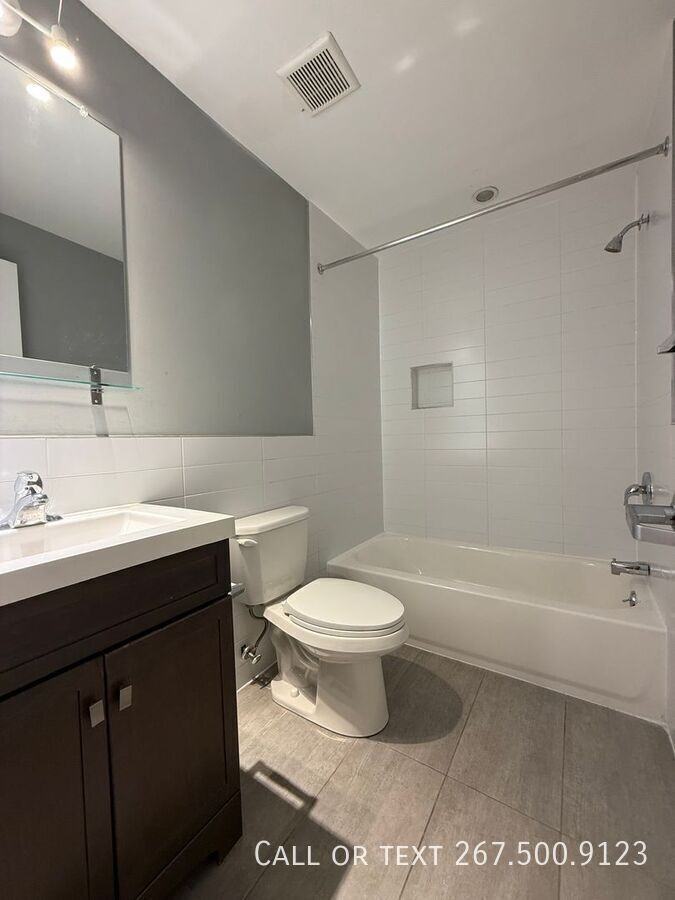 531 N Budd St #1O - Photo 6 of 9