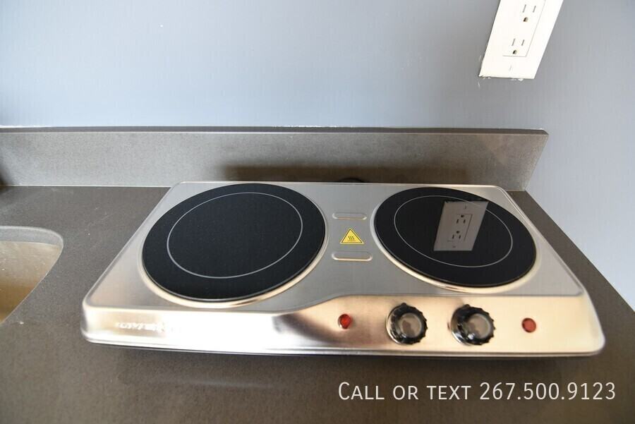 531 N Budd St #1D - Photo 4 of 12