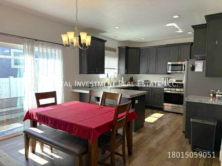 4710 E Breezy Patch Rd - Photo 3 of 22