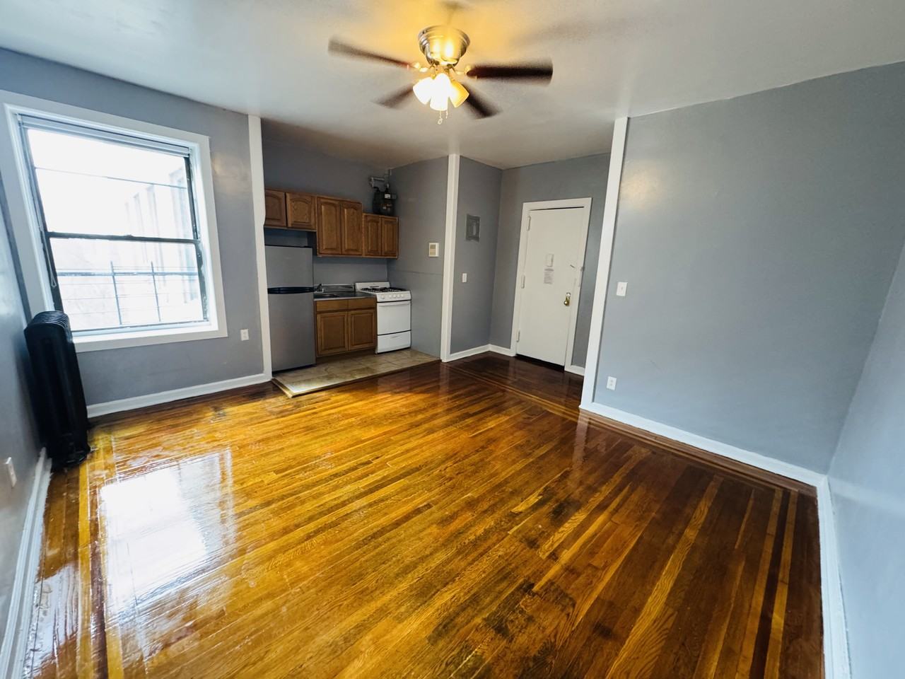 25 E Mosholu Pkwy N #4E - Photo 3 of 6