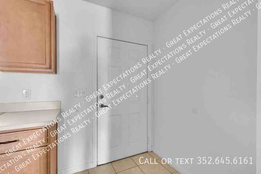 10583 Se 67th Ct - Photo 3 of 19