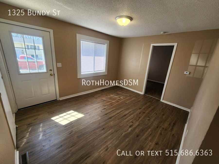 1325 Bundy St - Photo 5 of 36