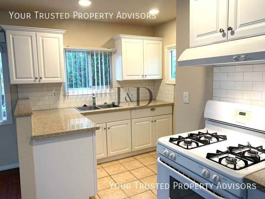 8770 Lamar St #B - Photo 4 of 16