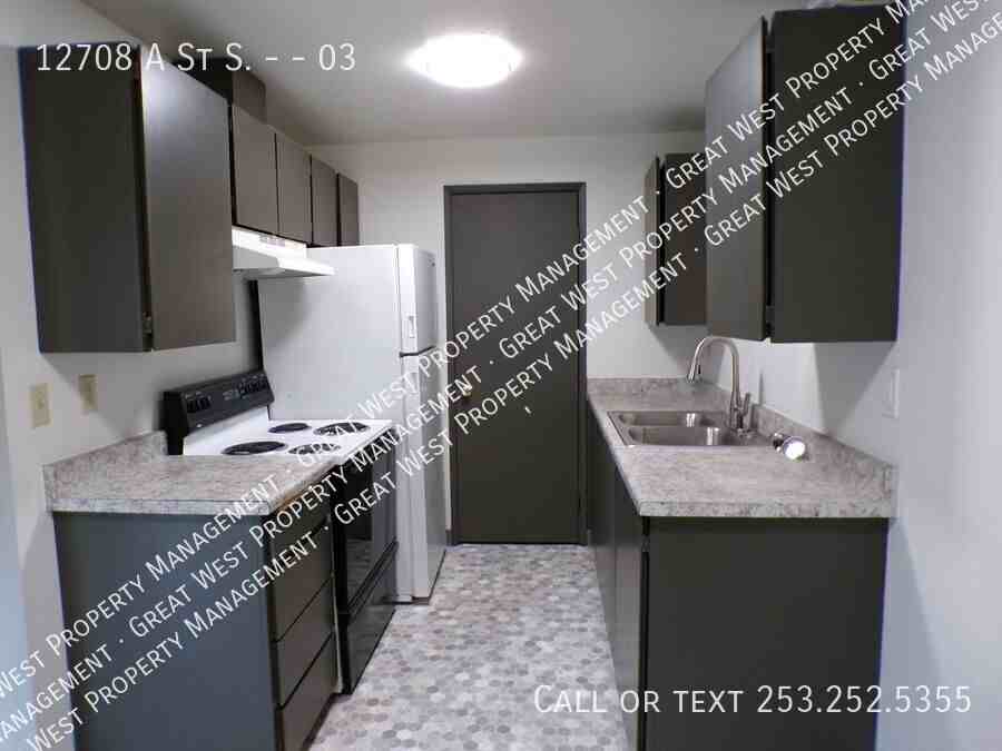 12708 A St S #03