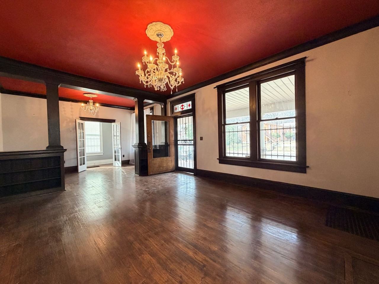 1283 Harbert Ave - Photo 6 of 29