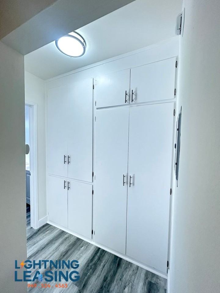 5131 1/2 Yarmouth Ave #50D - Photo 4 of 19