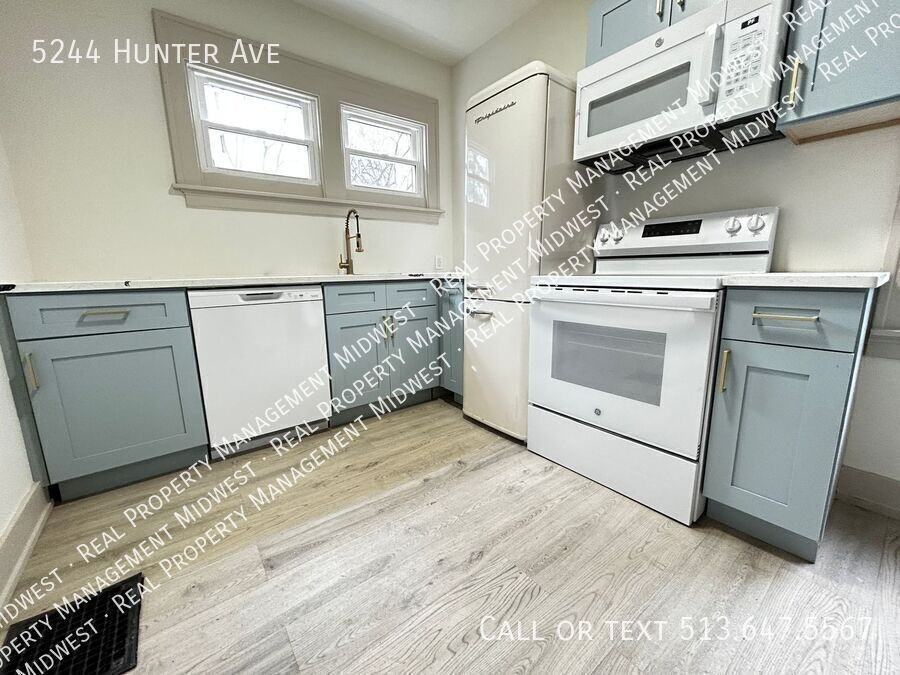 5244 Hunter Ave - Photo 2 of 15