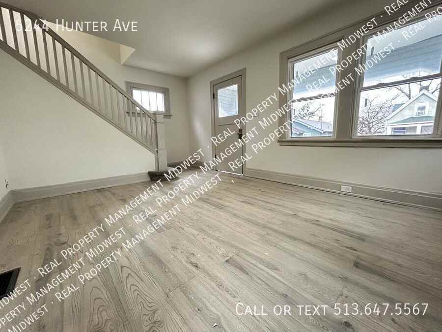 5244 Hunter Ave - Photo 4 of 15