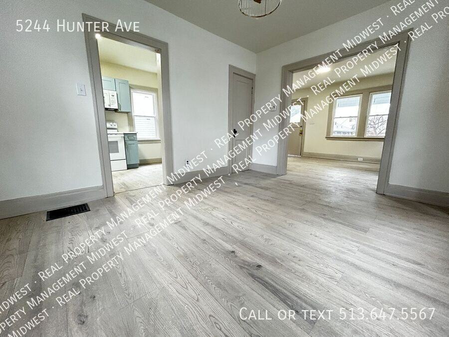 5244 Hunter Ave - Photo 5 of 15