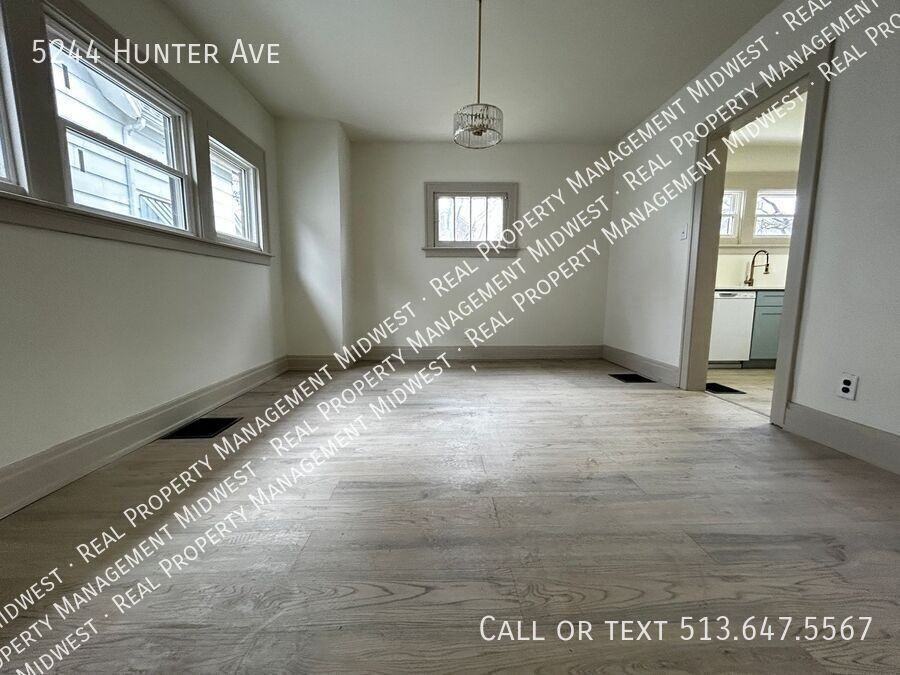 5244 Hunter Ave - Photo 6 of 15