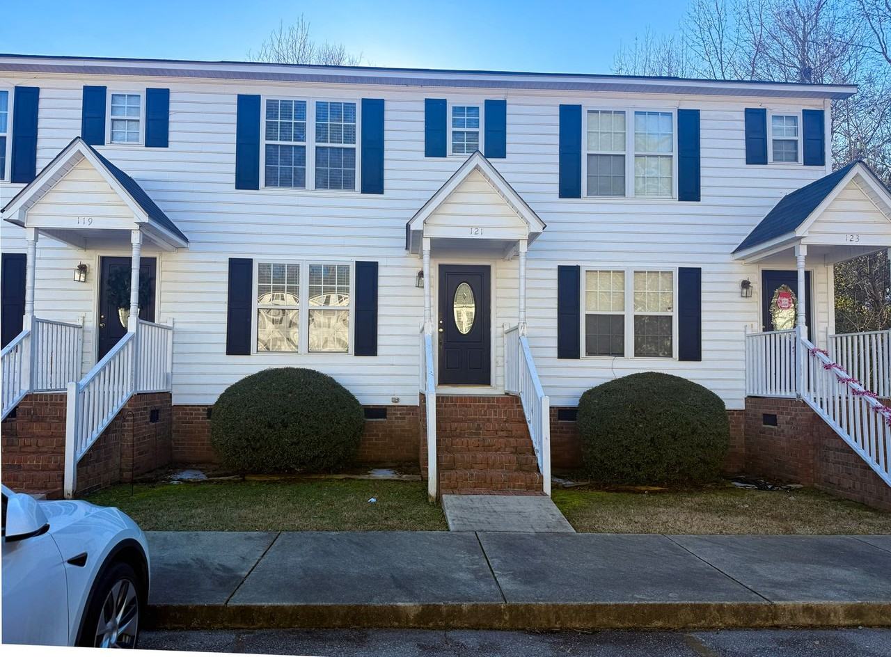 111 Henley Pl - Photo 3 of 28