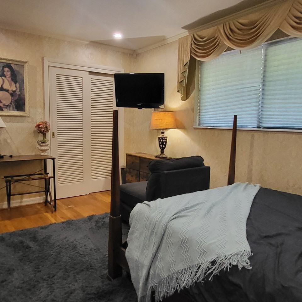 Northmoor Ct #1 - Photo 6 of 20